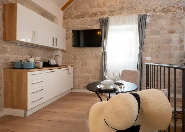 Iv * Trogir