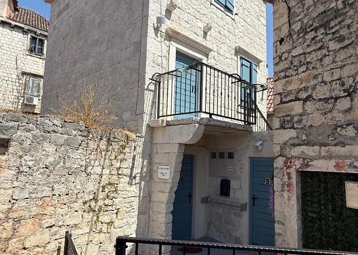 Iv Apartment Trogir