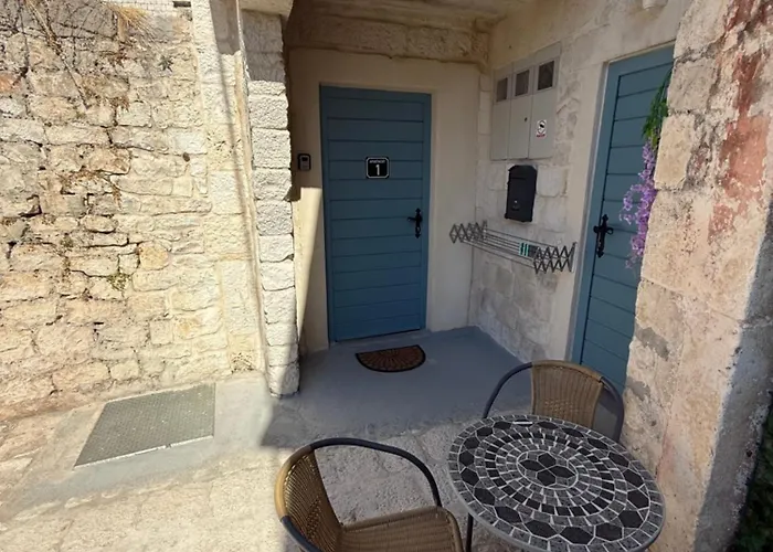 Apartment Iv *