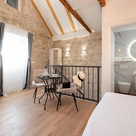 Iv Apartment Trogir