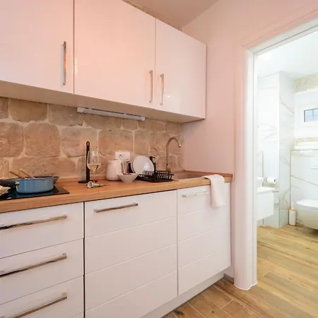 Iv Apartment Trogir