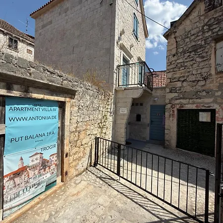 Iv Appartement Trogir