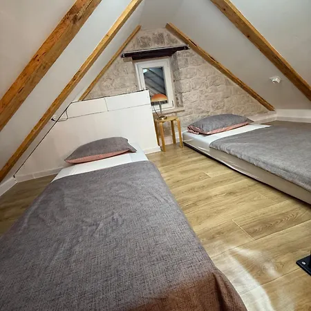Iv Apartament