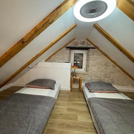 Apartament Iv *