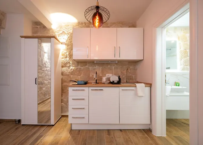 Apartment Iv