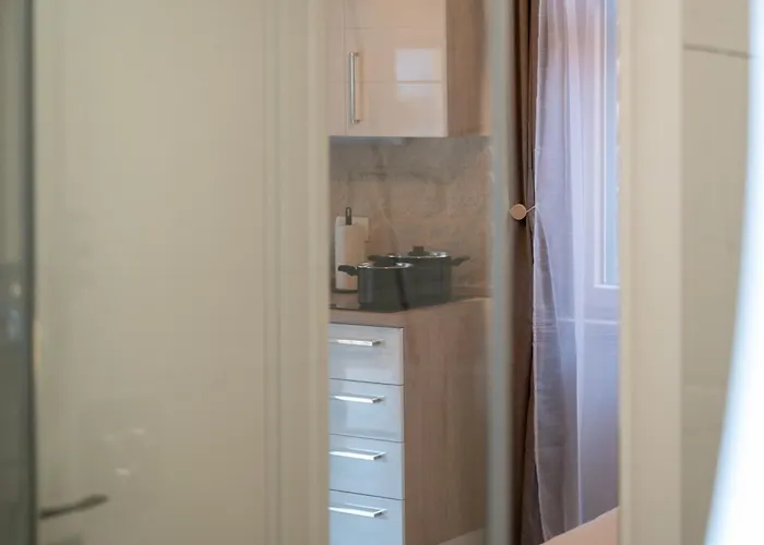Apartment Iv